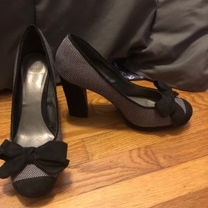 Naturalize size 10 heel